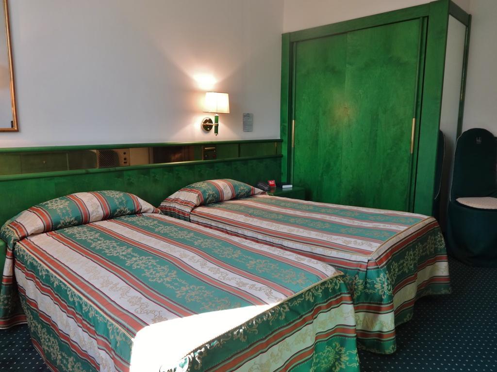 Hotel Lodi Room photo