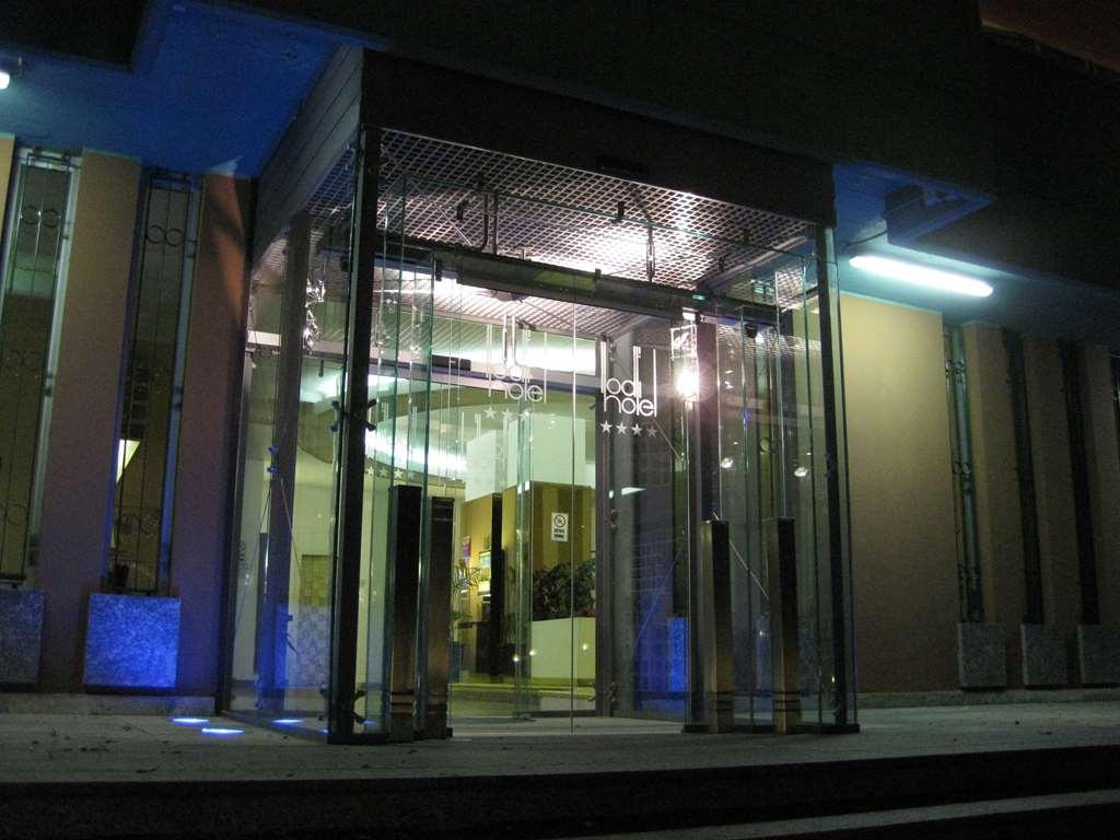 Hotel Lodi Exterior photo